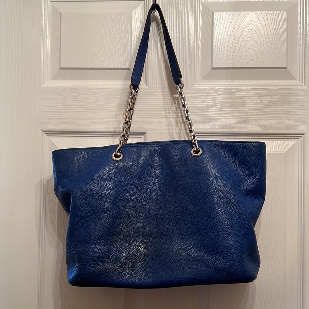 MICHAEL KORS LARGE PEBBLED LEATHER TOTE - Picture 3 of 12